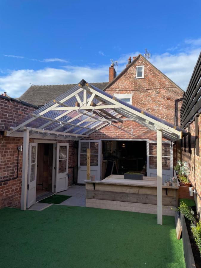The Walled Garden At Cheshire Boutique Bathhouse Nantwich Exteriör bild