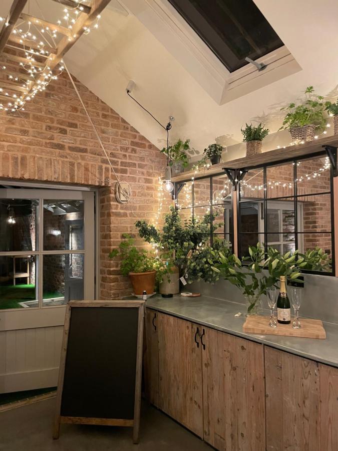 The Walled Garden At Cheshire Boutique Bathhouse Nantwich Exteriör bild