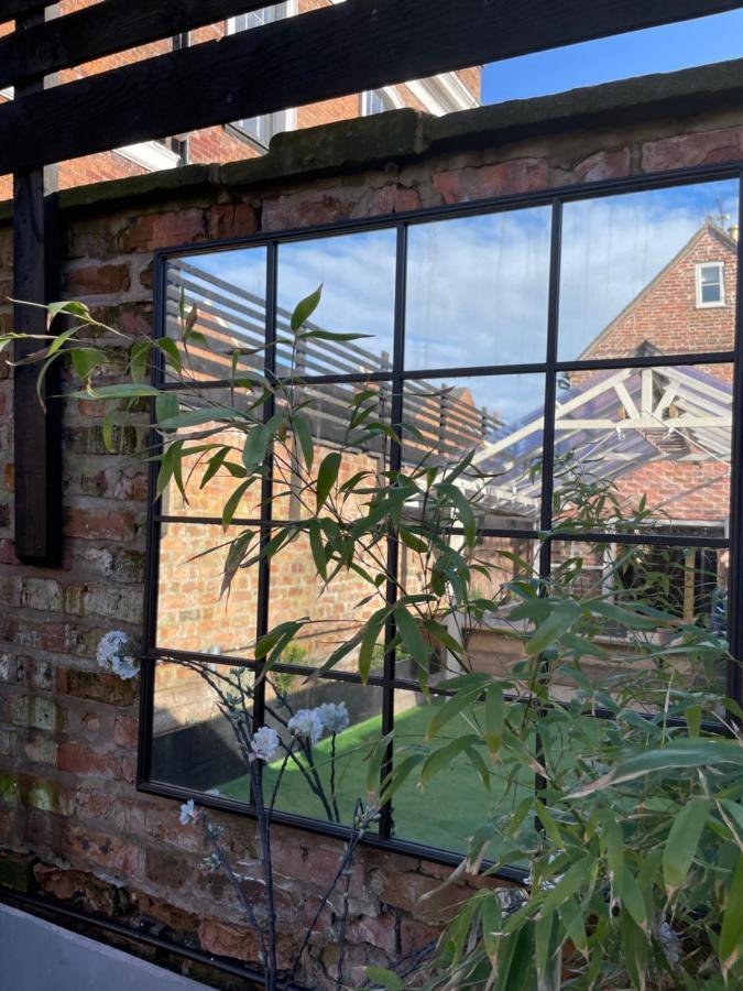 The Walled Garden At Cheshire Boutique Bathhouse Nantwich Exteriör bild