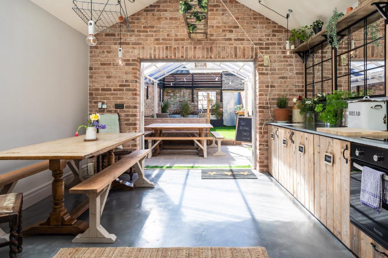 The Walled Garden At Cheshire Boutique Bathhouse Nantwich Exteriör bild